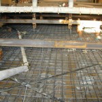 玉石基礎からベタ基礎に基礎替しています。