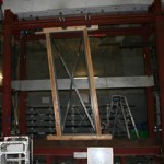 1Pタイプです。 加圧後 実験時、圧力1.8～3.5t 筋交のサイズ変更で耐力を調整する事ができます。 実際に使用する壁倍率は3.0倍と4.5倍があります。