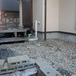 外部復旧完了 ウッドデッキや防草シート、砕石等を元に戻して完了です。