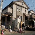 既設杭利用工法 浦安市入船地区内 延べ床面積約１３６㎡ 建物総重量約７５ｔ 基礎構造　布基礎、柱状改良